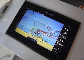 Alquilar velero en Marina d'Arechi - D&D Kufner 50