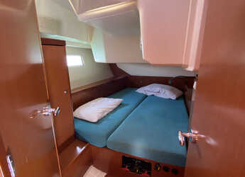 Alquilar velero en Porto Mirabello - Oceanis 45