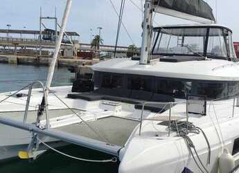 Alquilar catamarán en Marina Kastela - Lagoon 51