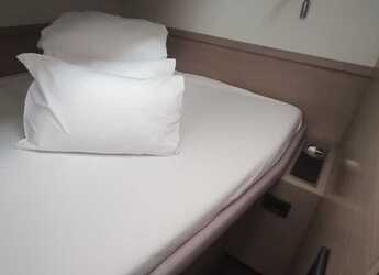 Alquilar catamarán en Marina Kastela - Lagoon 51