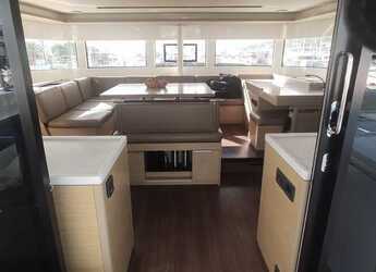 Alquilar catamarán en Marina Kastela - Lagoon 51