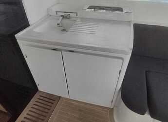 Alquilar catamarán en Marina Kastela - Lagoon 51