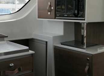 Rent a catamaran in Marina di Cagliari - Bali Catspace