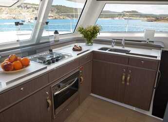 Rent a catamaran in Marina di Cagliari - Bali Catspace