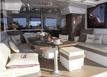 Rent a catamaran in Marina di Cagliari - Bali Catspace