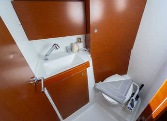 Noleggiare sailboat in Veruda Marina - Oceanis 38.1