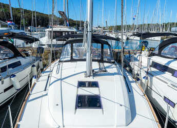 Noleggiare sailboat in Veruda Marina - Oceanis 38.1