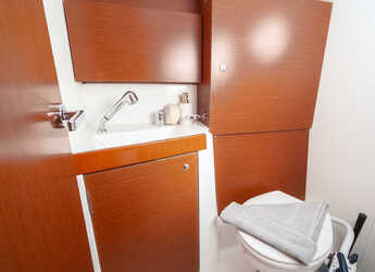 Noleggiare sailboat in Veruda Marina - Oceanis 38.1