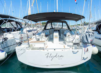 Noleggiare sailboat in Veruda Marina - Oceanis 38.1