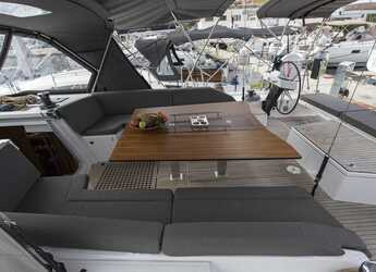 Alquilar velero en Marina Baotić - Dufour 530