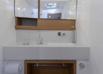 Alquilar velero en Marina Baotić - Dufour 530