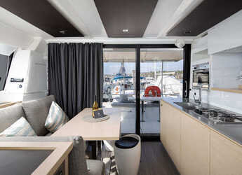 Rent a power catamaran  in ACI Pomer - Fountaine Pajot MY 37