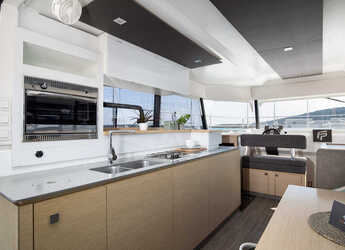 Rent a power catamaran  in ACI Pomer - Fountaine Pajot MY 37