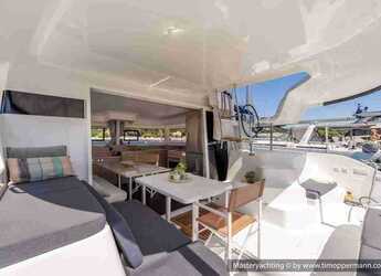 Alquilar catamarán en ACI Pomer - Lagoon 38 - 4 + 2 cab.