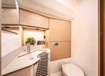 Rent a sailboat in Jezera ACI Marina - Bavaria C46 - 4 cab.