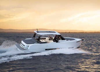 Louer bateau à moteur à Marina Baotić - De Antonio D36