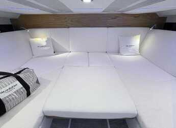 Louer bateau à moteur à Marina Baotić - De Antonio D36