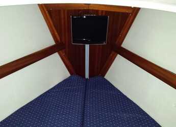 Chartern Sie segelboot in Marina Gouvia - Bavaria 32 Holiday