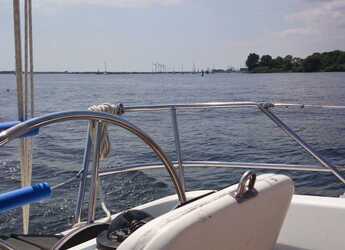 Chartern Sie segelboot in Marina Gouvia - Bavaria 32 Holiday