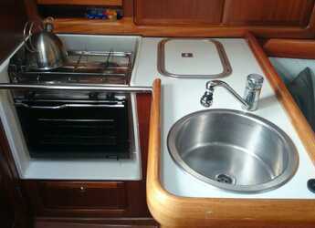 Chartern Sie segelboot in Marina Gouvia - Bavaria 32 Holiday