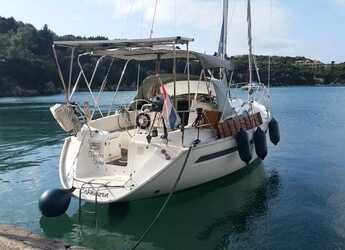 Chartern Sie segelboot in Marina Gouvia - Bavaria 32 Holiday