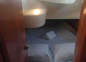 Chartern Sie segelboot in Nikiana Marina - Oceanis 37