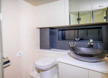 Rent a yacht in Bodrum - Yalikavak - Phantom Spook 62