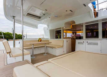 Rent a catamaran in Vlychada Marina - Lagoon 450  Flybridge