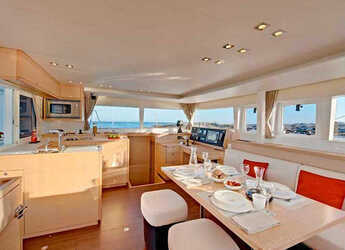 Rent a catamaran in Vlychada Marina - Lagoon 450  Flybridge