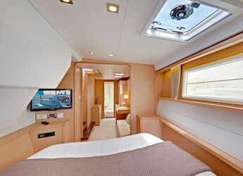 Rent a catamaran in Vlychada Marina - Lagoon 450  Flybridge