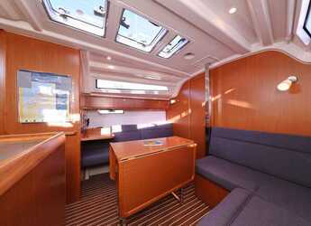 Louer voilier à Sangulin Marina - Bavaria Cruiser 37 - 3 cab.