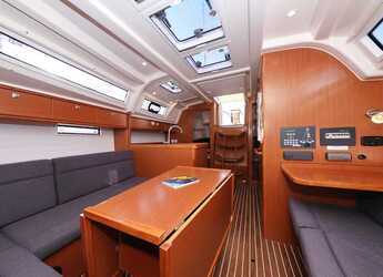 Louer voilier à Sangulin Marina - Bavaria Cruiser 37 - 3 cab.