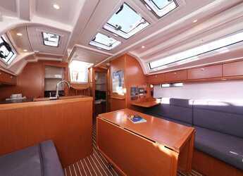 Louer voilier à Sangulin Marina - Bavaria Cruiser 37 - 3 cab.