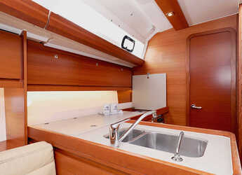 Alquilar velero en Marina Kremik - Dufour 412 GL