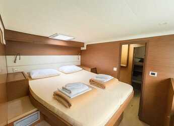 Rent a catamaran in Marina Skiathos  - Lagoon 52[G]