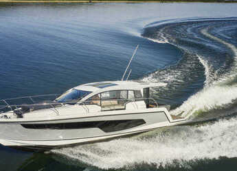 Alquilar lancha en Marina Kornati - Sealine C335