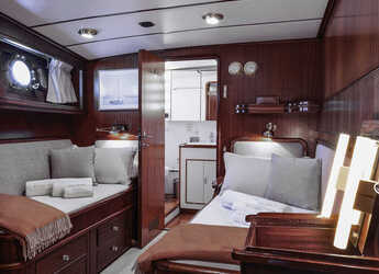 Louer yacht à Porto Davide - Pacific Class 85