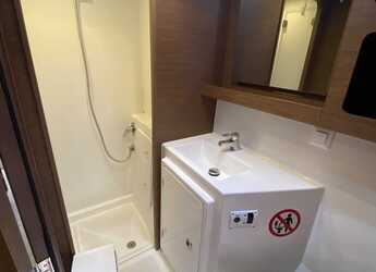 Alquilar catamarán en Alimos Marina - Lagoon 42