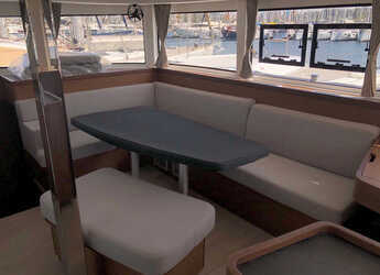 Alquilar catamarán en Alimos Marina - Lagoon 42