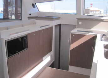 Louer catamaran à Porto Capo d'Orlando Marina - Bali 4.3 - 4 + 2 cab.