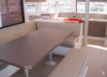 Louer catamaran à Porto Capo d'Orlando Marina - Bali 4.3 - 4 + 2 cab.
