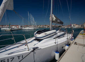 Alquilar velero en Marina Betina - Elan E4