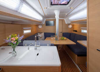 Alquilar velero en Marina Betina - Elan E4