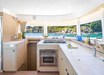 Alquilar catamarán en Marina di Portorosa - Lagoon 43