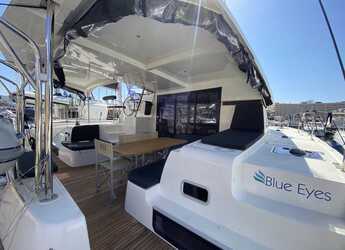 Louer catamaran à Cala dei Sardi - Lagoon 42