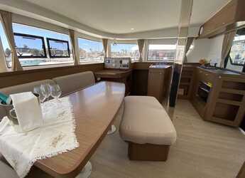 Louer catamaran à Cala dei Sardi - Lagoon 42