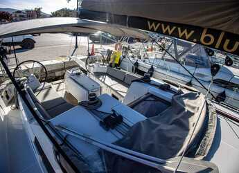 Alquilar velero en Port Of Mýtikas - Sun Odyssey 410 - 3 cab.