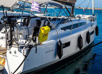 Alquilar velero en Port Of Mýtikas - Sun Odyssey 410 - 3 cab.