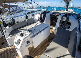 Alquilar velero en Port Of Mýtikas - Sun Odyssey 410 - 3 cab.