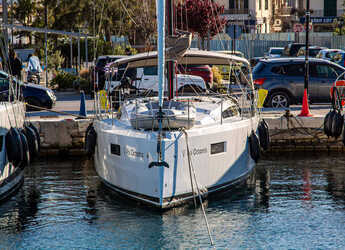 Alquilar velero en Port Of Mýtikas - Sun Odyssey 410 - 3 cab.